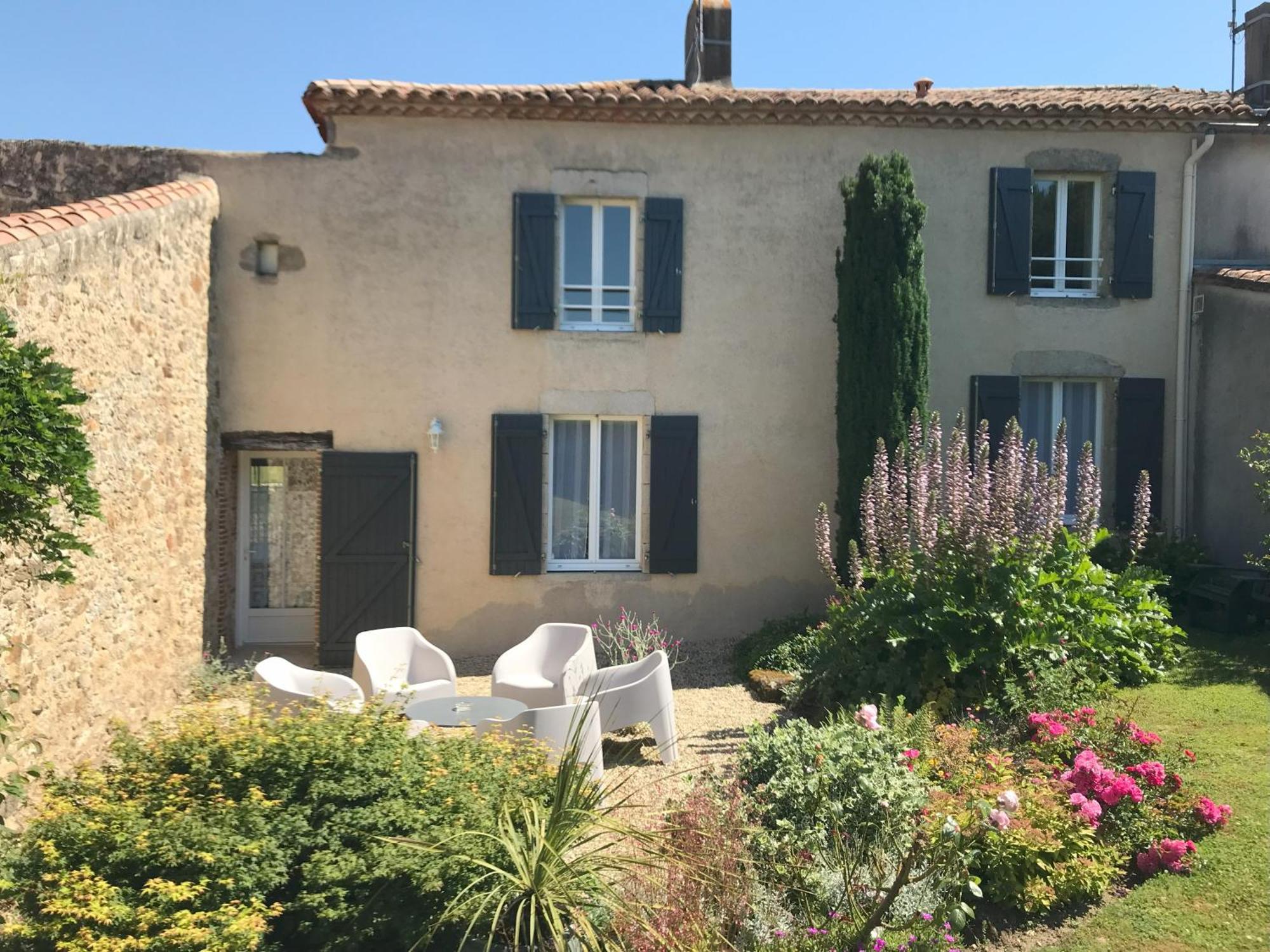 Chambres D'Hotes Les Laitieres Beaurepaire  Exterior foto